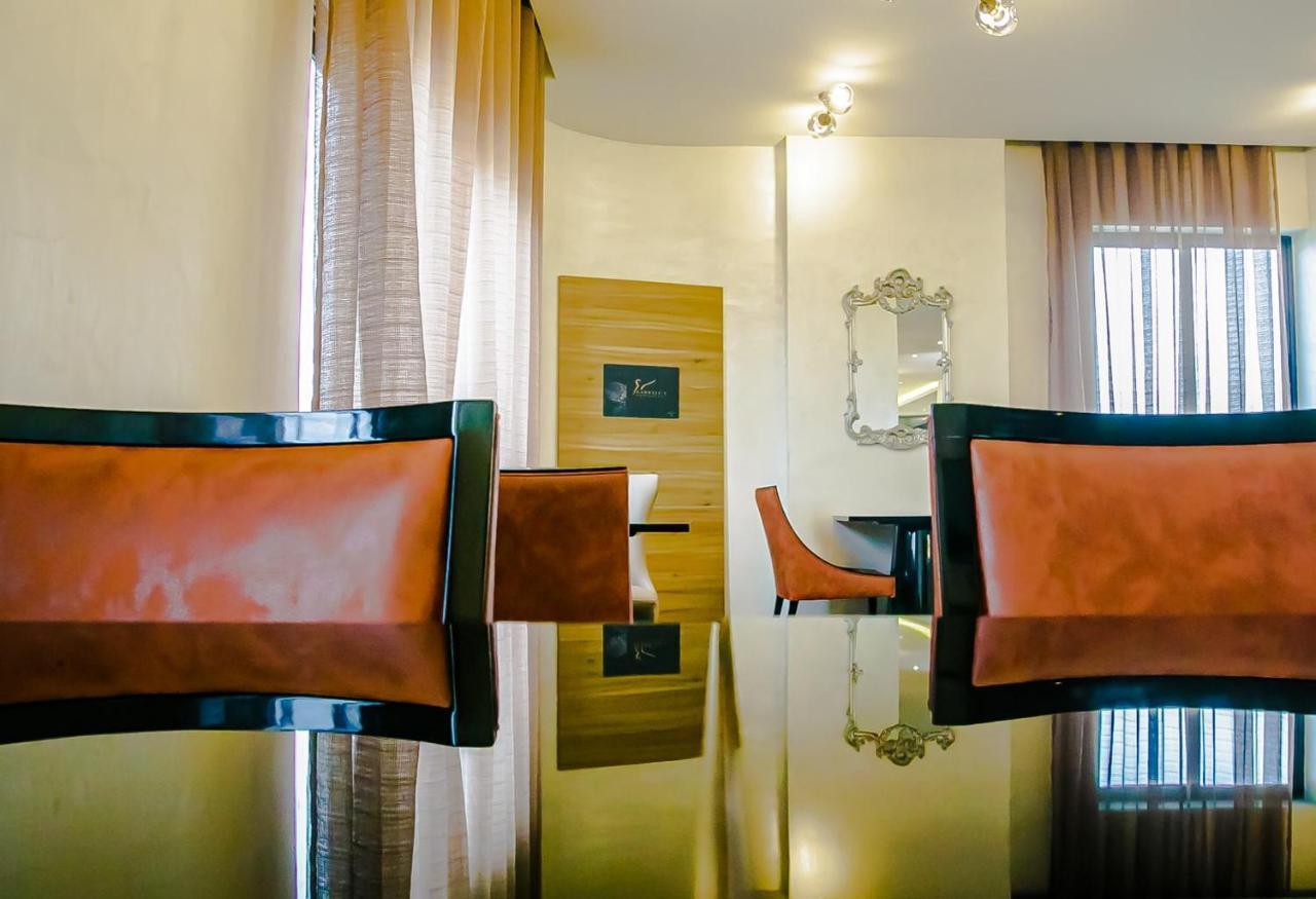Royal Residences By Design Union Aliayabiagba Eksteriør billede
